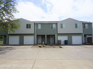 4860 48th Loop APT A, Sweet Home, OR 97386