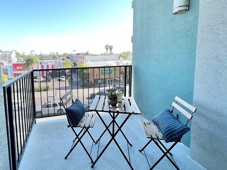 2828 University Ave #301 — Photo 2