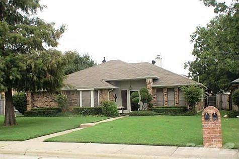 1st image of 713 Quail Hollow Dr