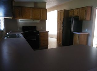 1209 Nottingham Dr, Lapeer, MI 48446