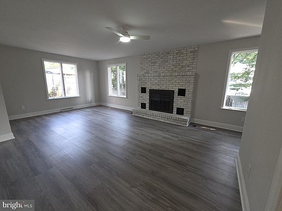 5th image of 412 Forest Dr