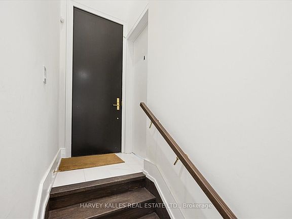 4th image of 1202 Avenue Rd