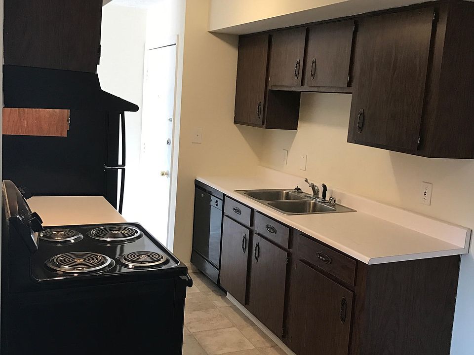 2nd image of 1242 Village Dr