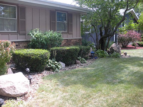 2nd image of 25006 W Willow Dr
