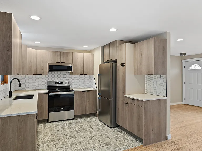 769 Feather Pl — Photo 13
