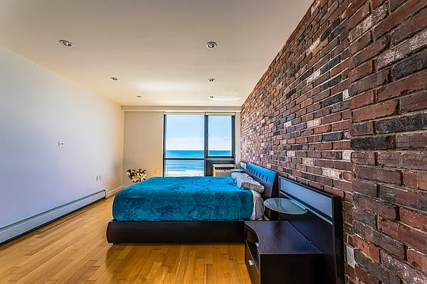 Sold by Compass | media 9