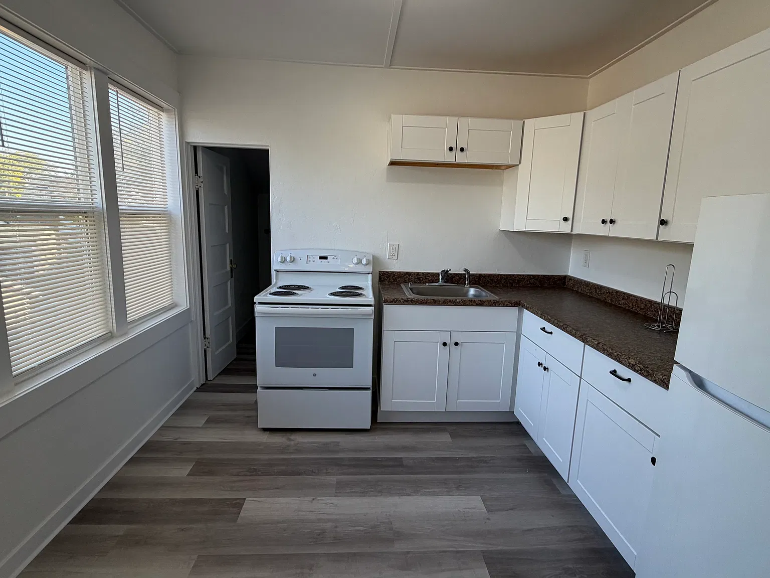 1 bed, 765 sqft, $1,175 — Photo 3