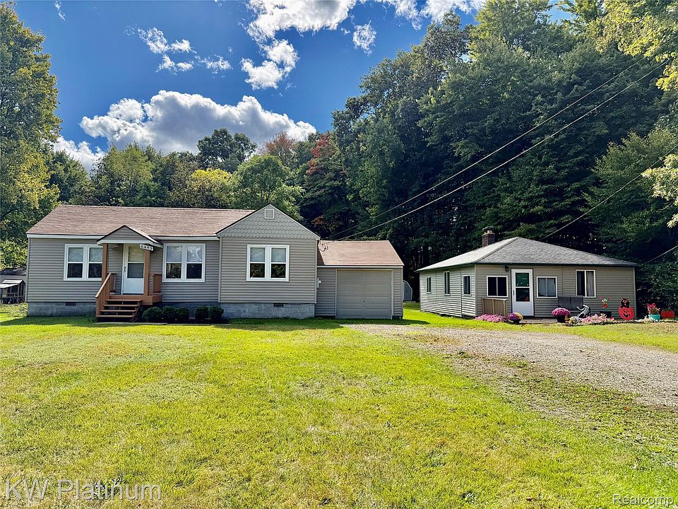 1st image of 6493 Benoit Rd