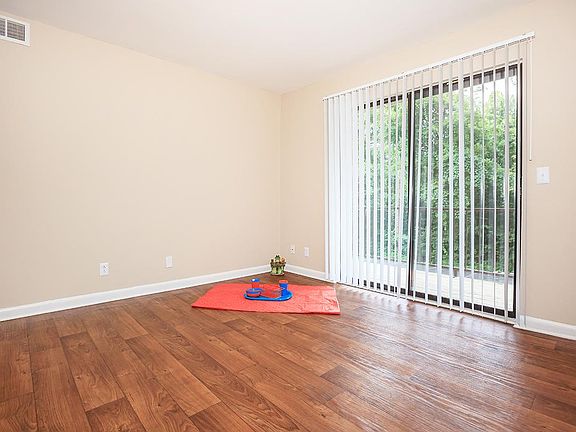 AMAZING FLOORS