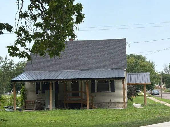 119 Hilldale Ave, Washington, IL 61571