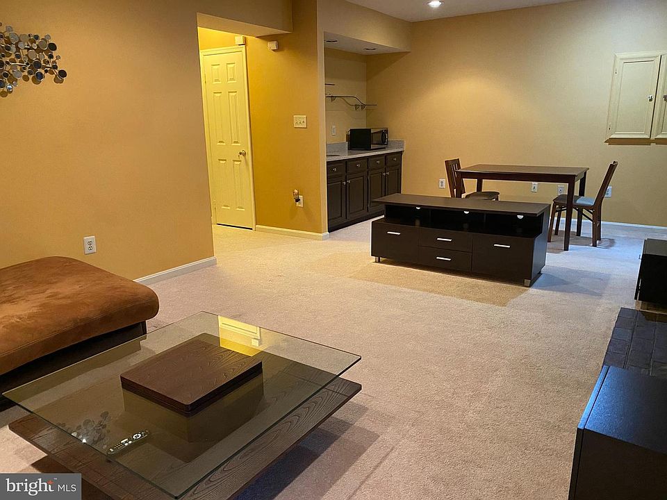 1st image of 10239 Aspen Willow Dr