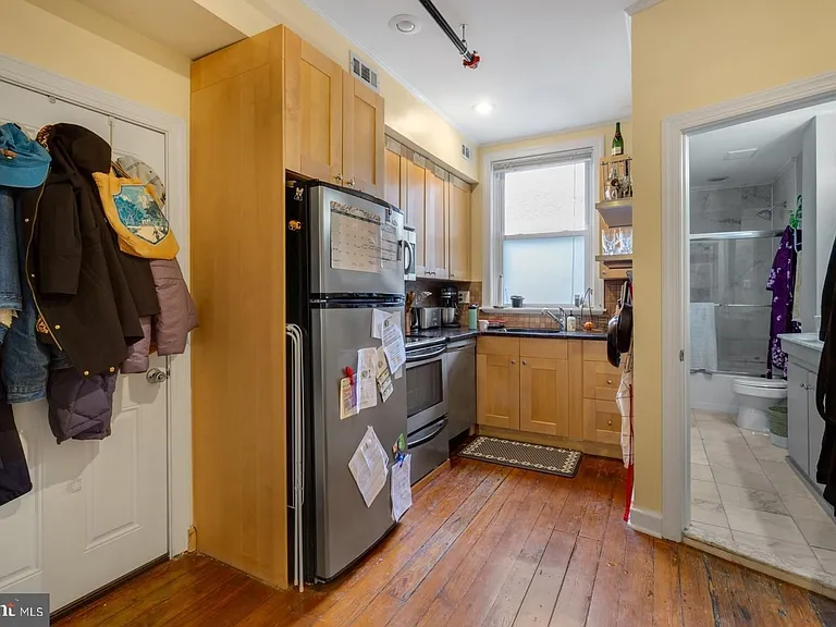 1341 Lombard St #2 — Photo 12