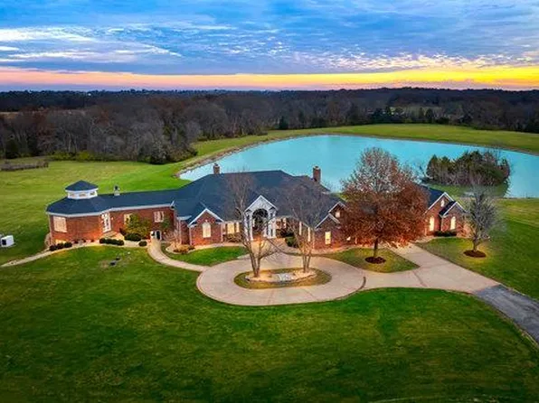962 Highway W, Foristell, MO 63348