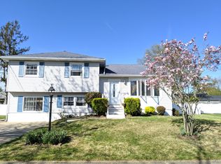 11 Rutgers Rd, Somers Point, NJ 08244