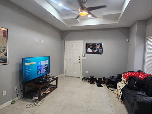 2nd image of 2703 Larkspur Ave