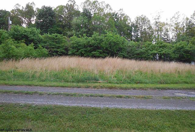 1st image of 1608 Maplewood Dr