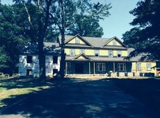 21 Nottingham Dr, Livingston, NJ 07039