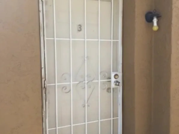 155 E 10th St APT 3, Perris, CA 92570