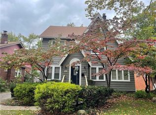 988 Montford Rd, Cleveland Heights, OH 44121