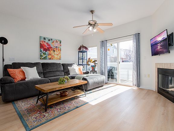 5th image of 10336 W 55th Pl Unit 204