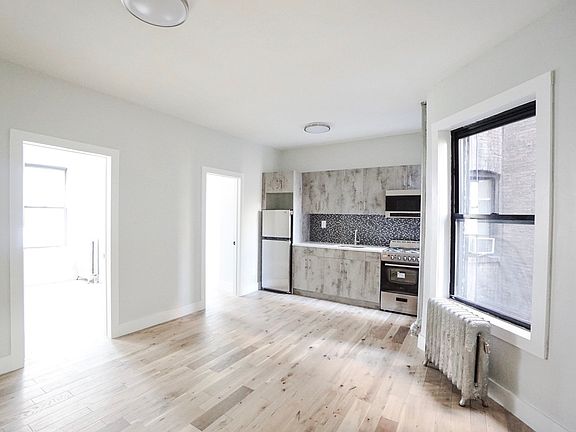3rd image of 24 Saint Nicholas Pl #2B