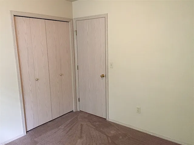 280 S Elsa St — Photo 12