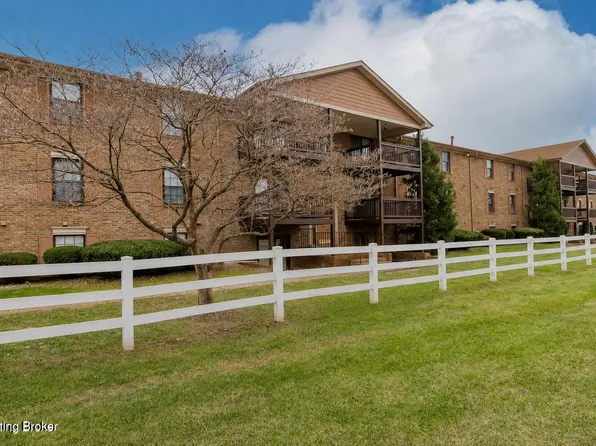 9804 Whipps Mill Rd Unit 6, Louisville, KY 40223