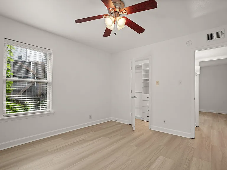 2020 S Congress Ave #2102 — Photo 9