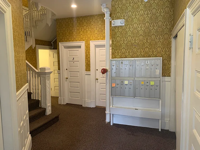 854 Beacon St #10 — Photo 5