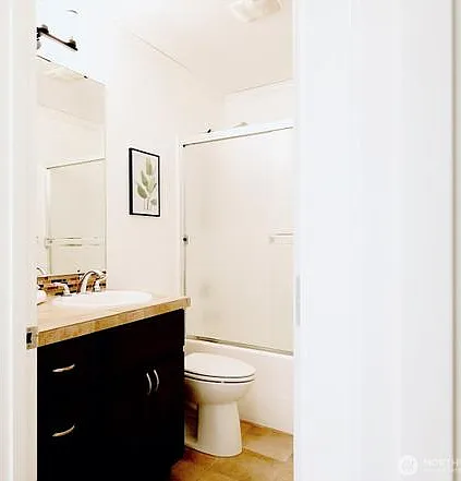 12008 NE 162nd Pl — Photo 2
