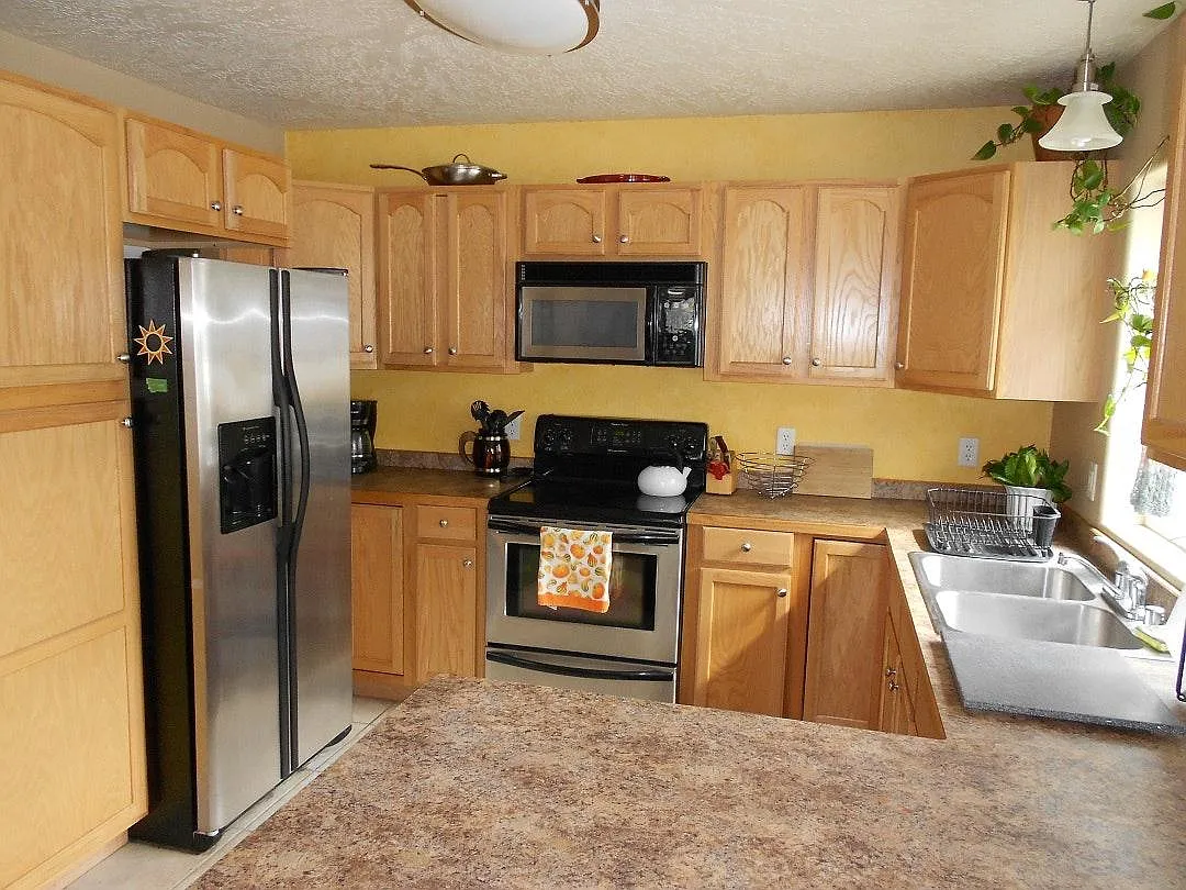 3 bed, 1600 sqft, $2,700 — Photo 1