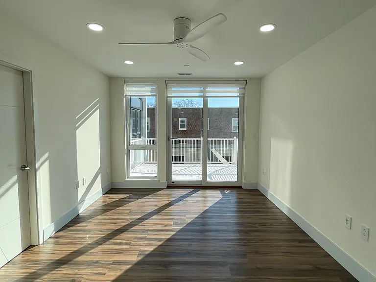 4906 Spruce St #308 — Photo 25
