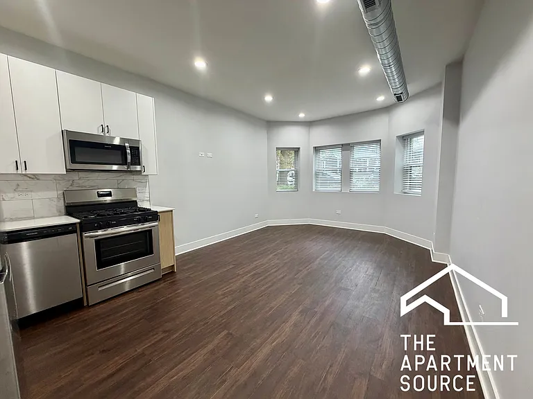 2171 W Wilson Ave #G — Photo 3
