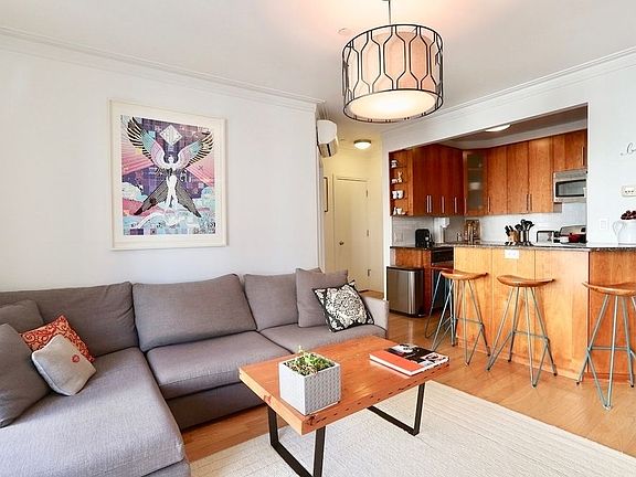 3rd image of 219 Eckford St APT 2A