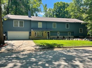 727 E Madison St, Oconomowoc, WI 53066