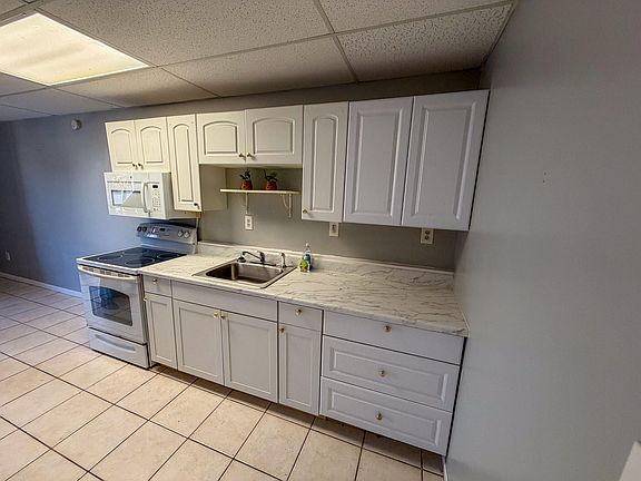 3rd image of 3314 Northside Dr #13 & 13a