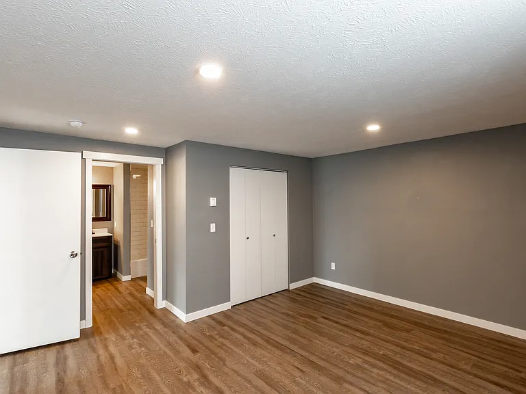 3507 E 57th Ave — Photo 12