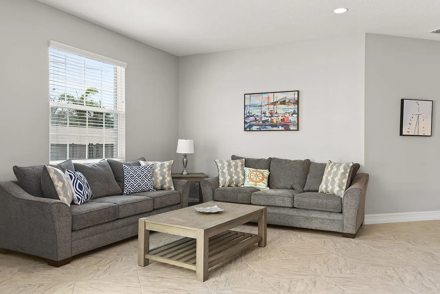 5 bed, 4.0 bath, 3552 sqft, $6,444 — Photo 1