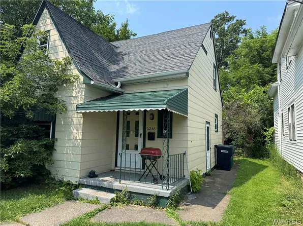 2256 Weston Ave, Niagara Falls, NY 14305