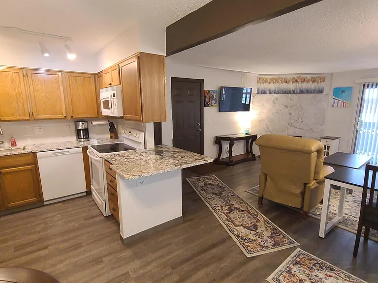 331 Wright St #201 — Photo 6