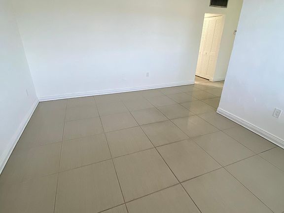 2nd image of 5165 W Flagler St #9