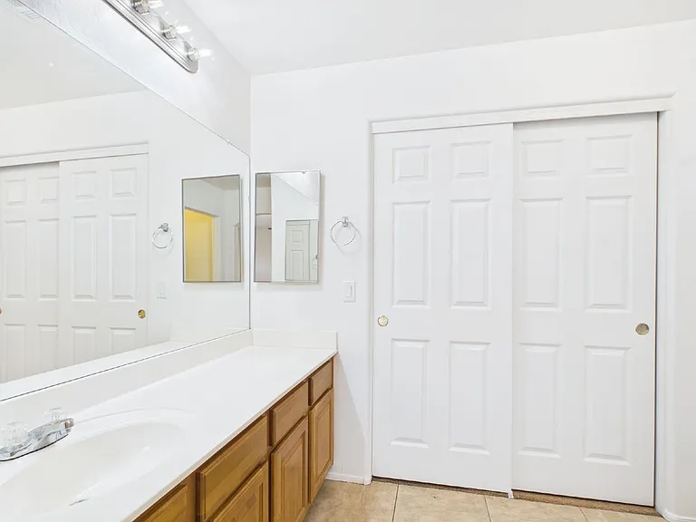 1661 W Harding Ave — Photo 20