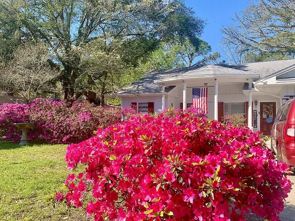 326 Kepner Dr NE, Fort Walton Beach, FL 32548