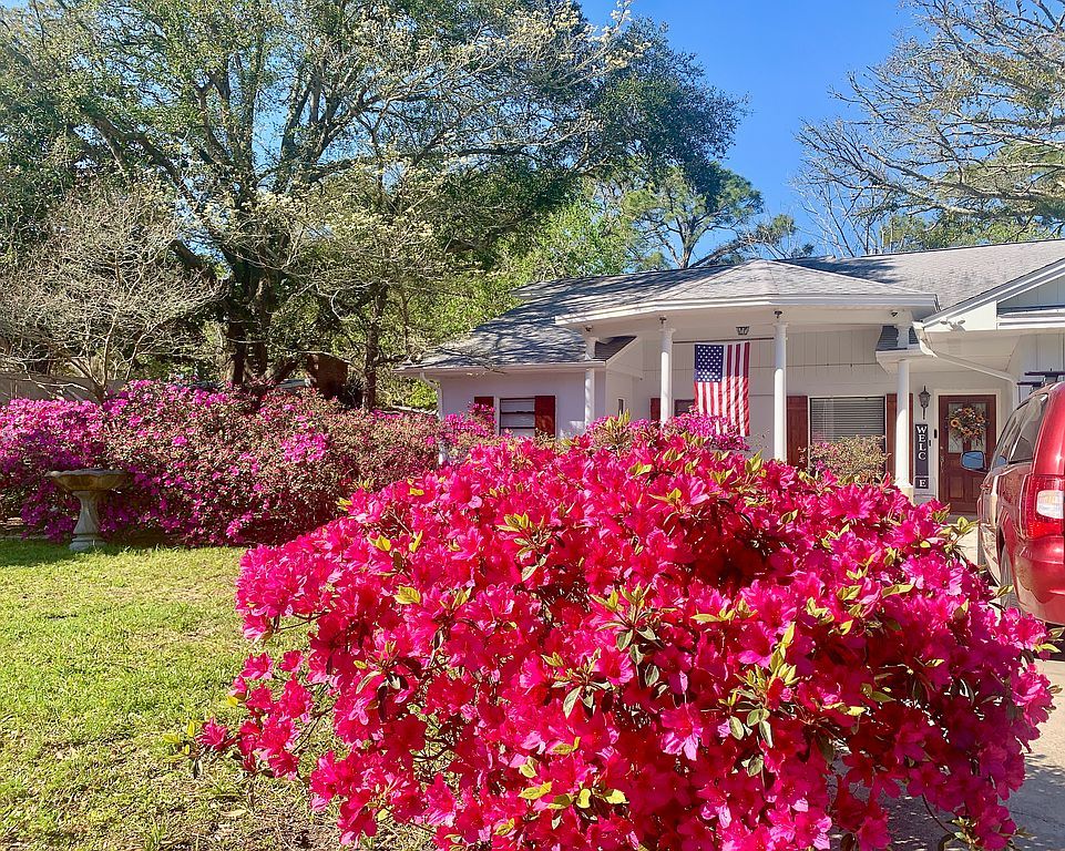 326 Kepner Dr NE - Property Image
