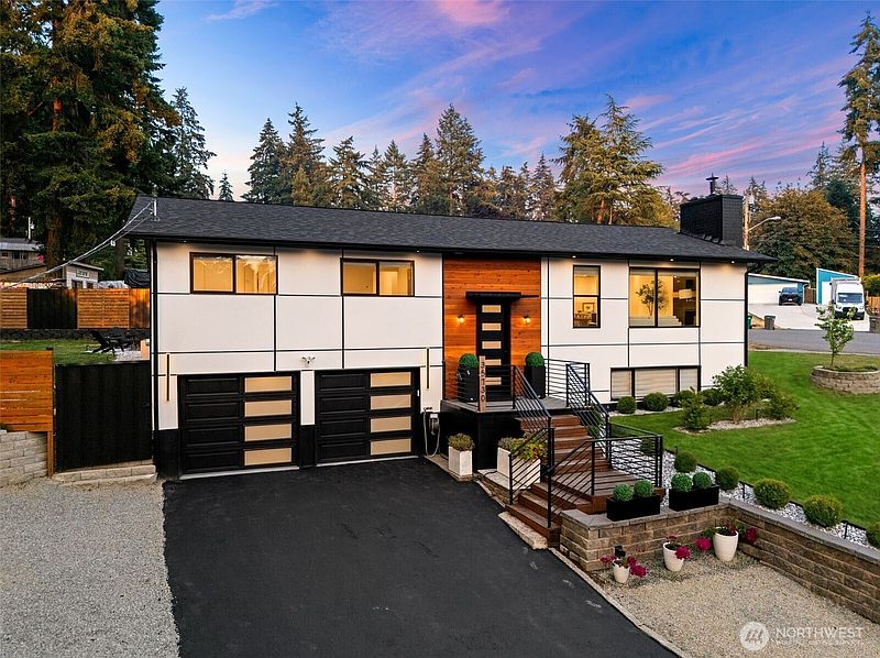 3rd image of 35730 26th Avenue S