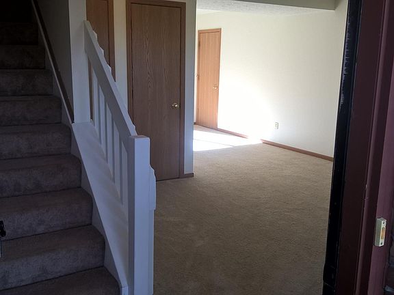 2nd image of 4410 Lovers Ln