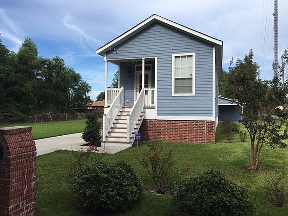 2nd image of 3184 Sabine St
