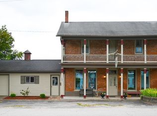 107 S 9th St, Louisiana, MO 63353