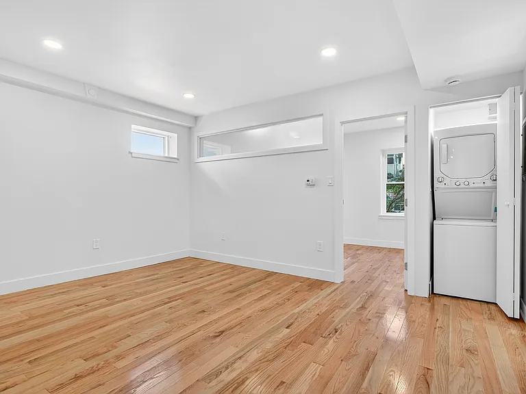 2213 Green St #B2 — Photo 9
