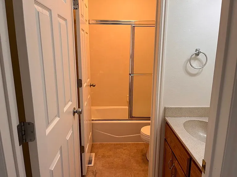 1172 N 185 W #1172 — Photo 5